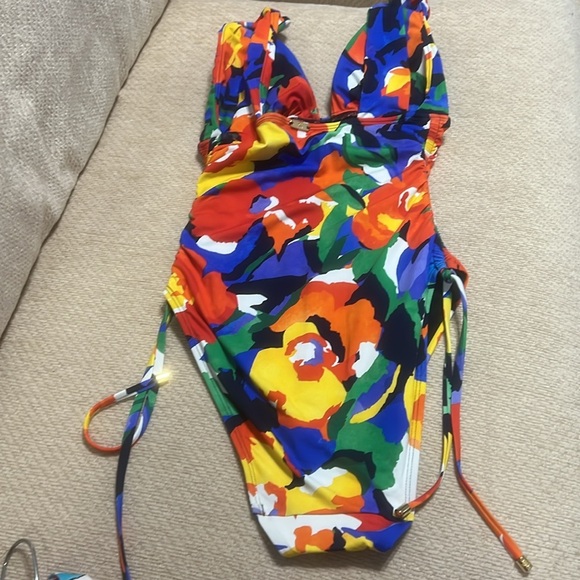 Ralph Lauren Bold Abstract Floral Swimsuit - Picture 6 of 11